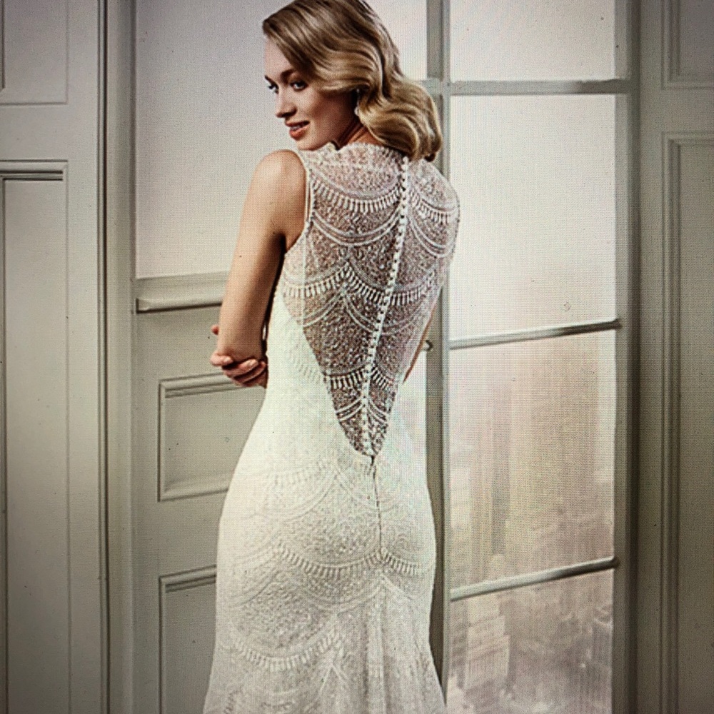 SHEATH SEQUIN EMBROIDERED EDDIE K LACE GOWN